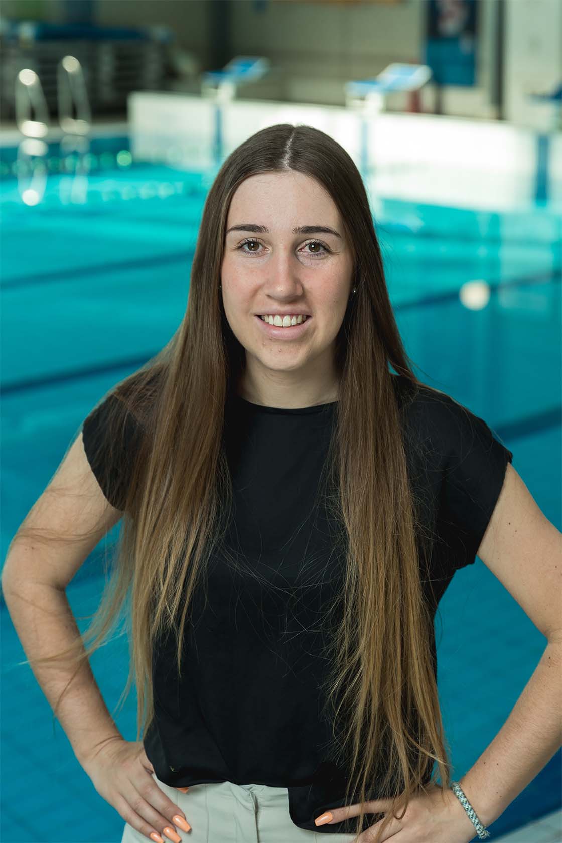 Rosina, Receptiemedewerker bij Zwembad De Meerval